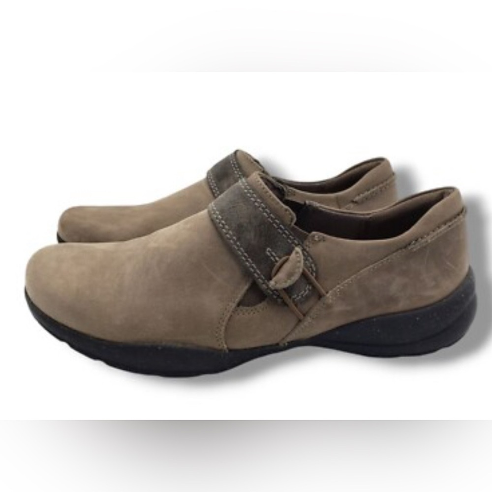 CLARKS COLLECTION ROSEVILLE DOT LOFTERS TAUPE LEATHER LOFTERS SLIPE ON 9.5